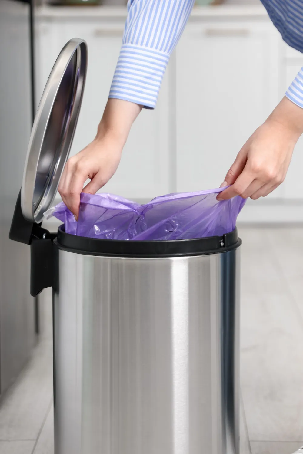 How to Kill Maggots in Your Trash Can (Step-by-Step Guide) how to kill maggots in your trash can