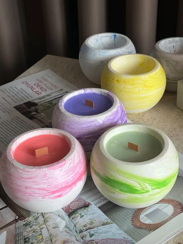 6 ways to make candles from crayons