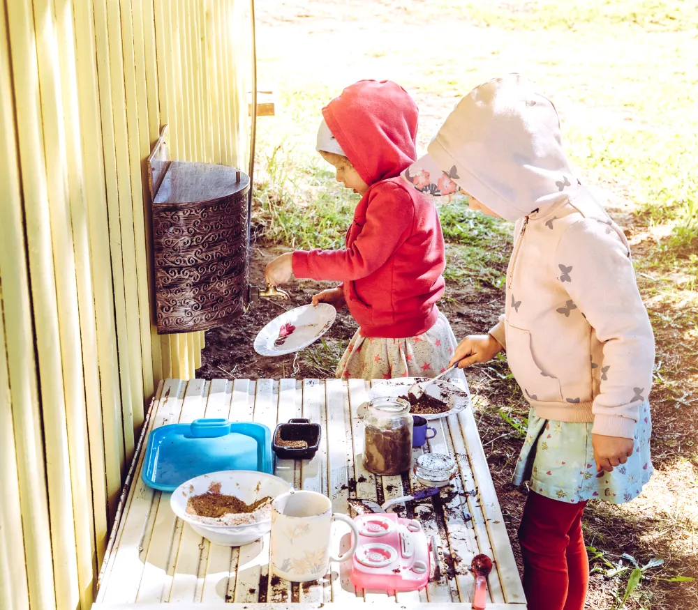 how to build a mud kitchen for kids