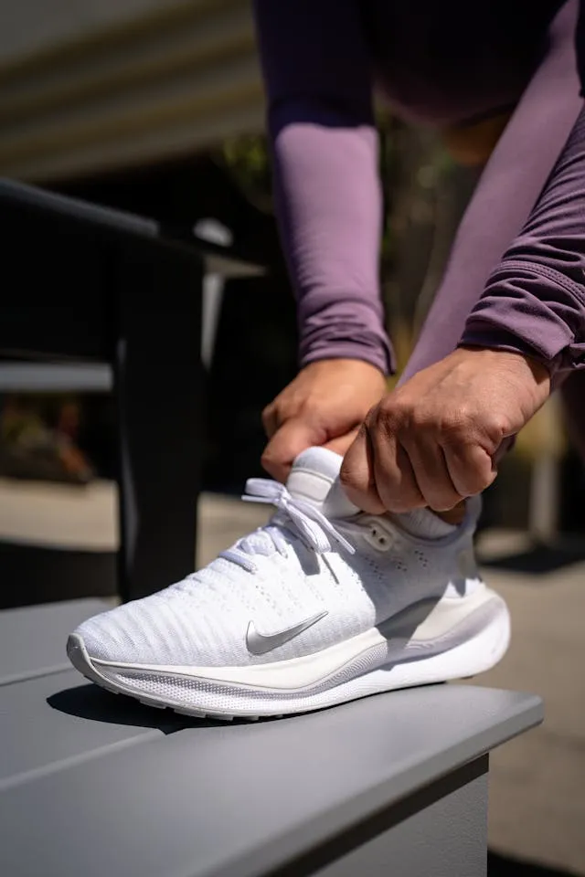 how to clean white running shoes