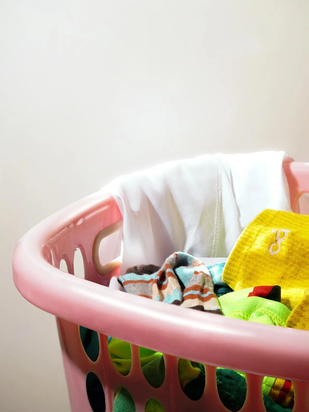 how to remove musty smell from clothes fast