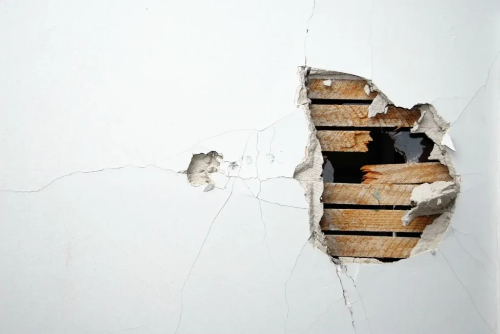 5 ways to fix a hole in a plaster wall