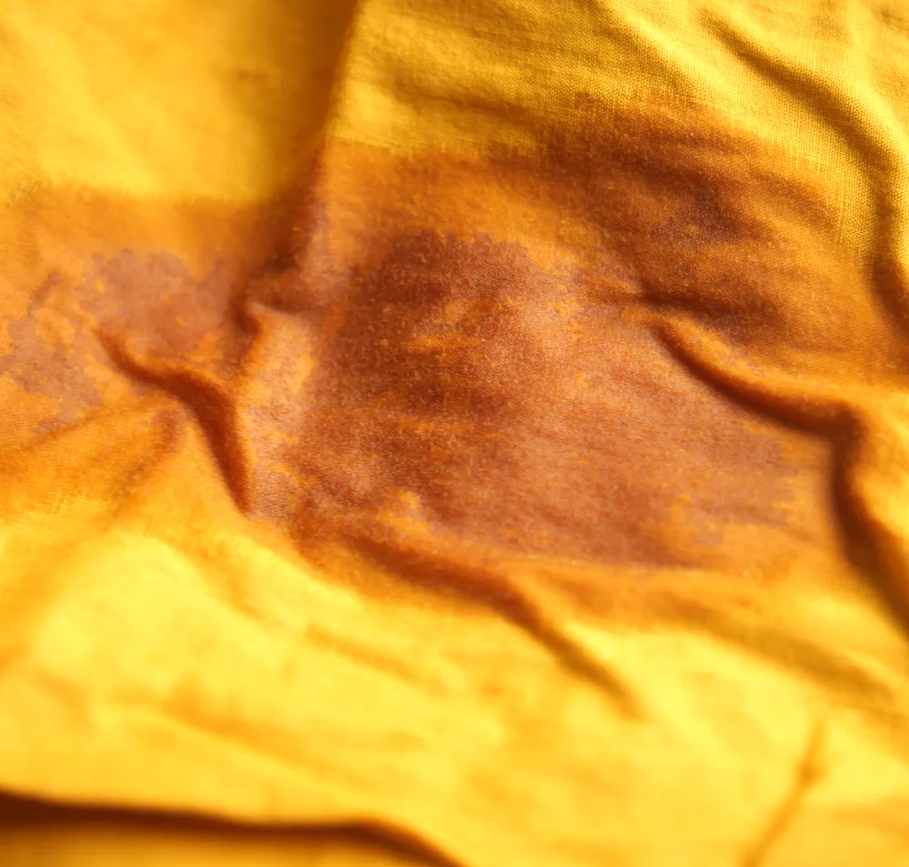 8 ways to remove urine smell from clothes