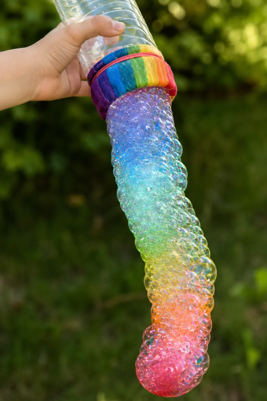 how to make rainbow bubble snakes