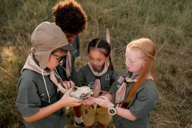 the ultimate nature scavenger hunt for kids